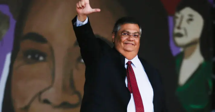 Flávio Dino determina investigação da PF sobre suspeita de interferência estrangeira nas eleições de 2026