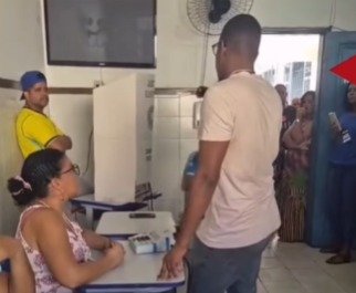 Eleições 2026: relatos de eleitores que encontraram voto já registrado e dificuldades nas urnas provocam pedidos de apuração